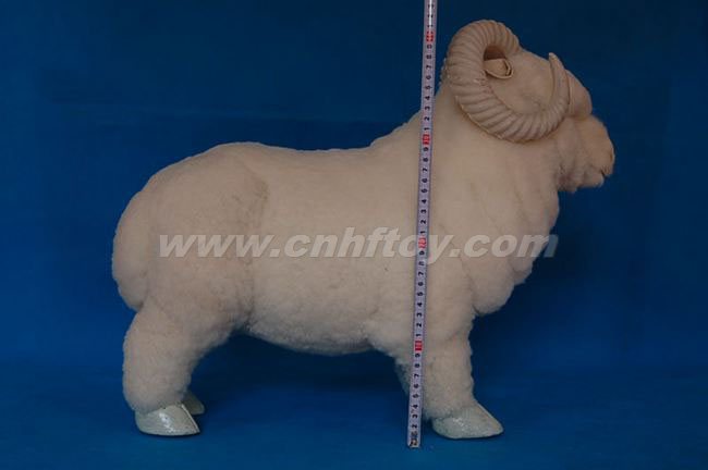 皮毛玩具羊：Y154菏�珊惴狡っ�工�品有限公司
